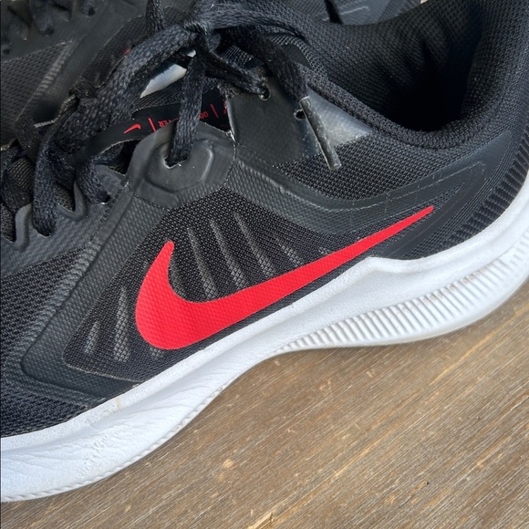 NIKE AIR Downshifter 10 Black & Red Mesh Running Shoe Sneakers Men’s US Size 8.5 - Picture 5 of 16